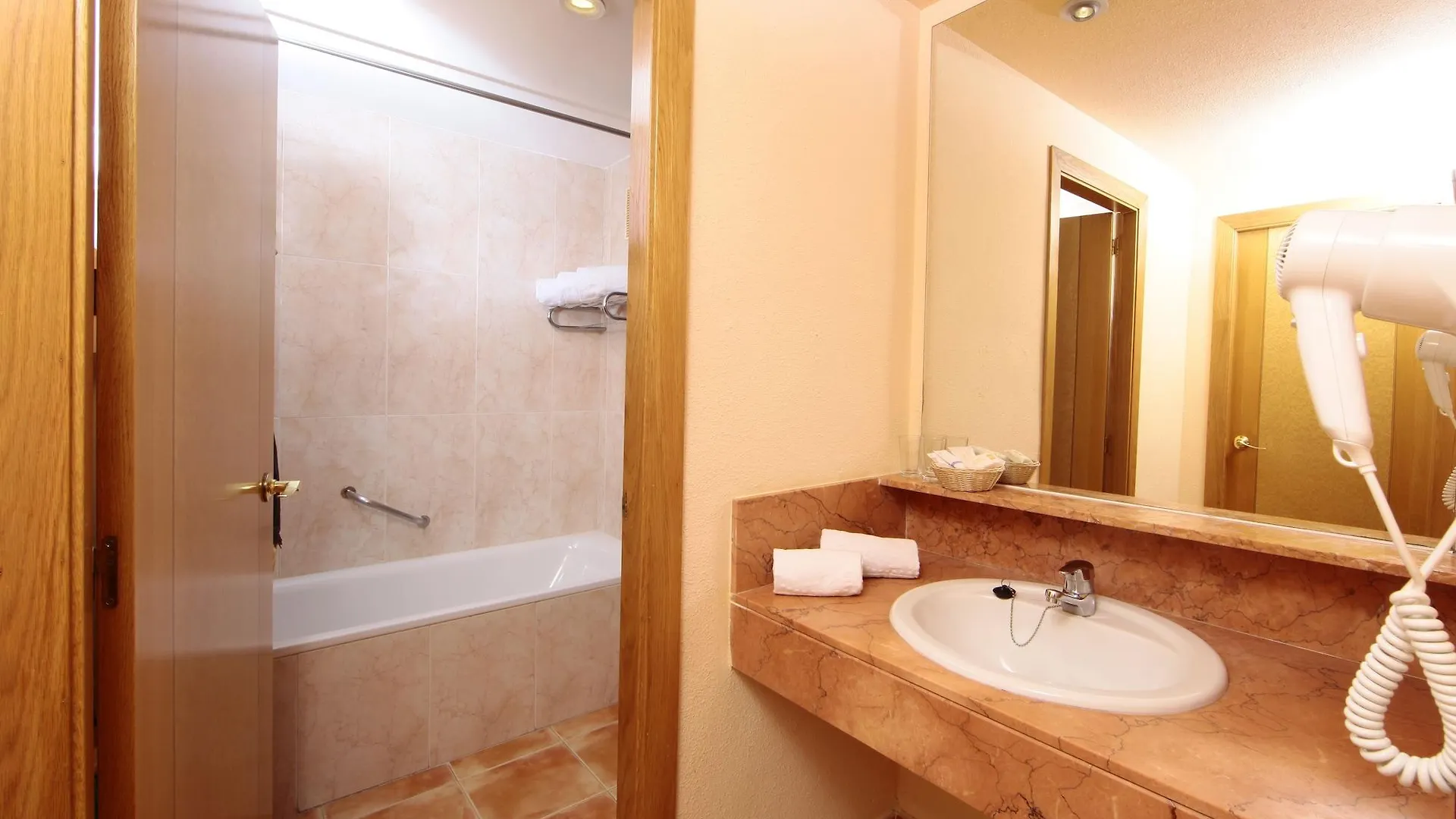 Aparthotel Zafiro Can Picafort Can Picafort